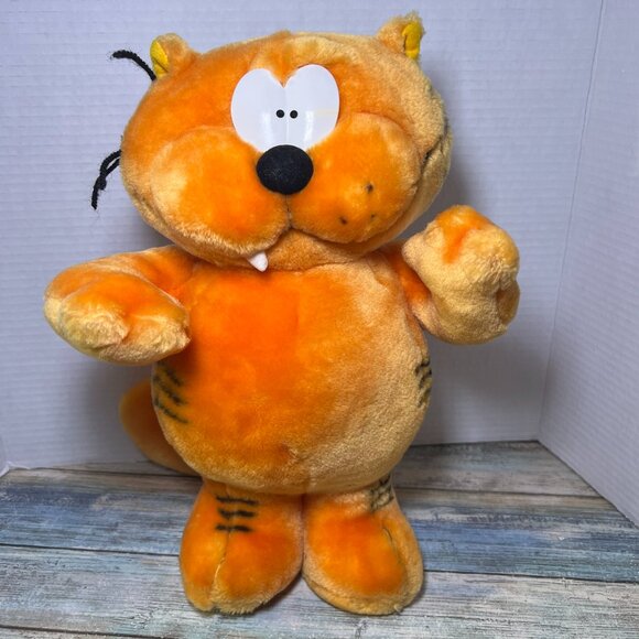 s-l400.jpg Vintage 1990’s HEATHCLIFF Cartoon Comics NANCO 11”Plush Stuffed Animal